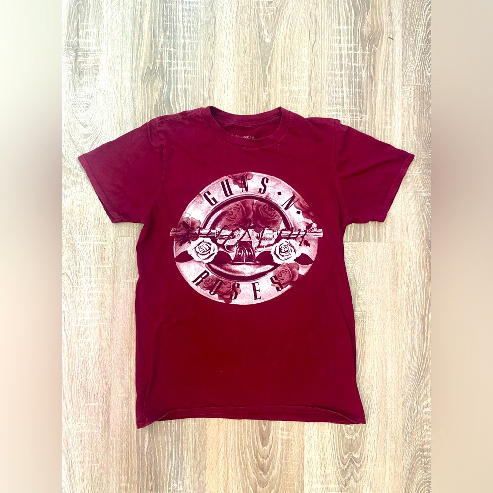 Guns N’ Roses Burgundy Band Tee